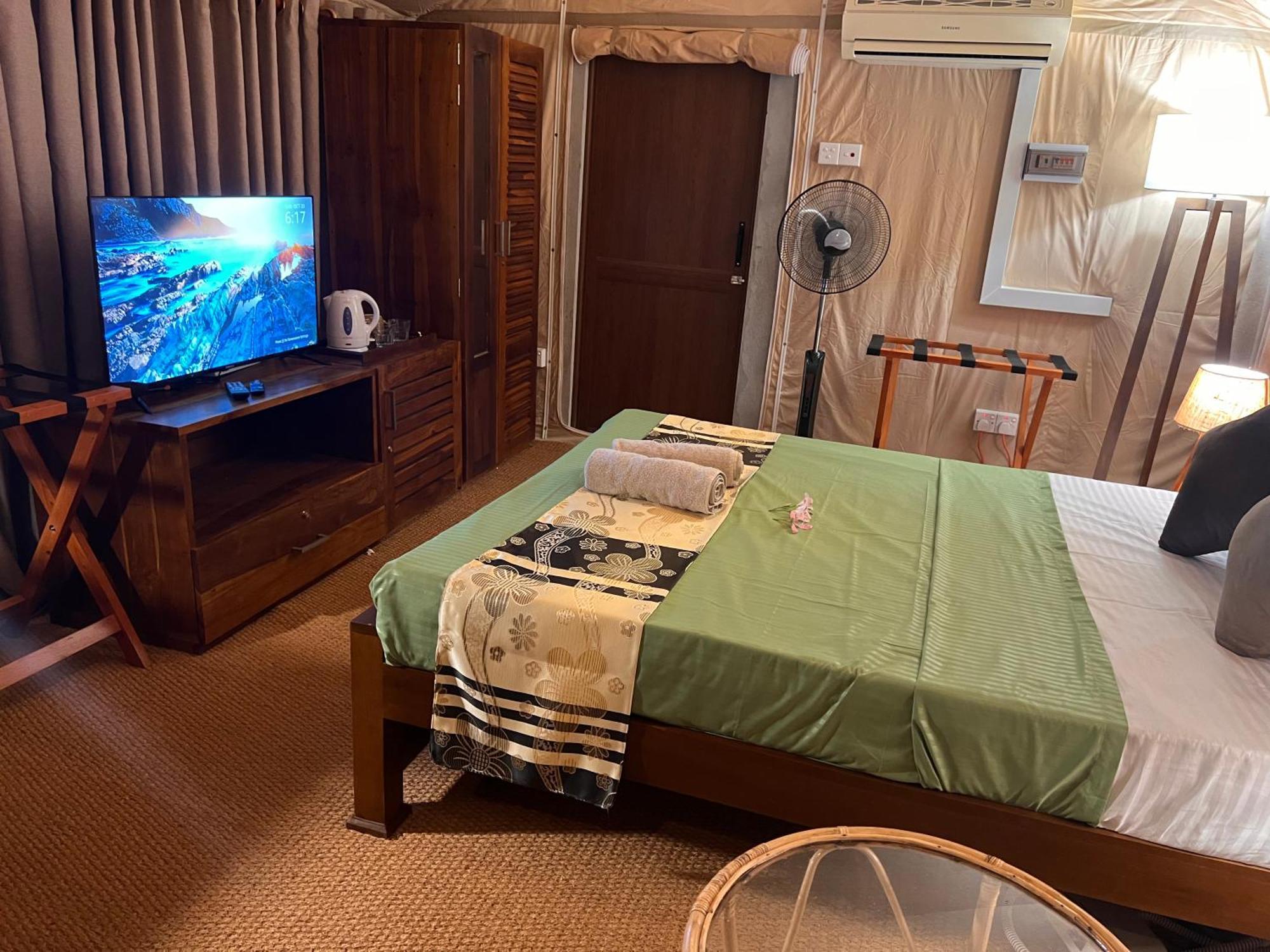 At One - Glamping Hotel Rekawa Kültér fotó