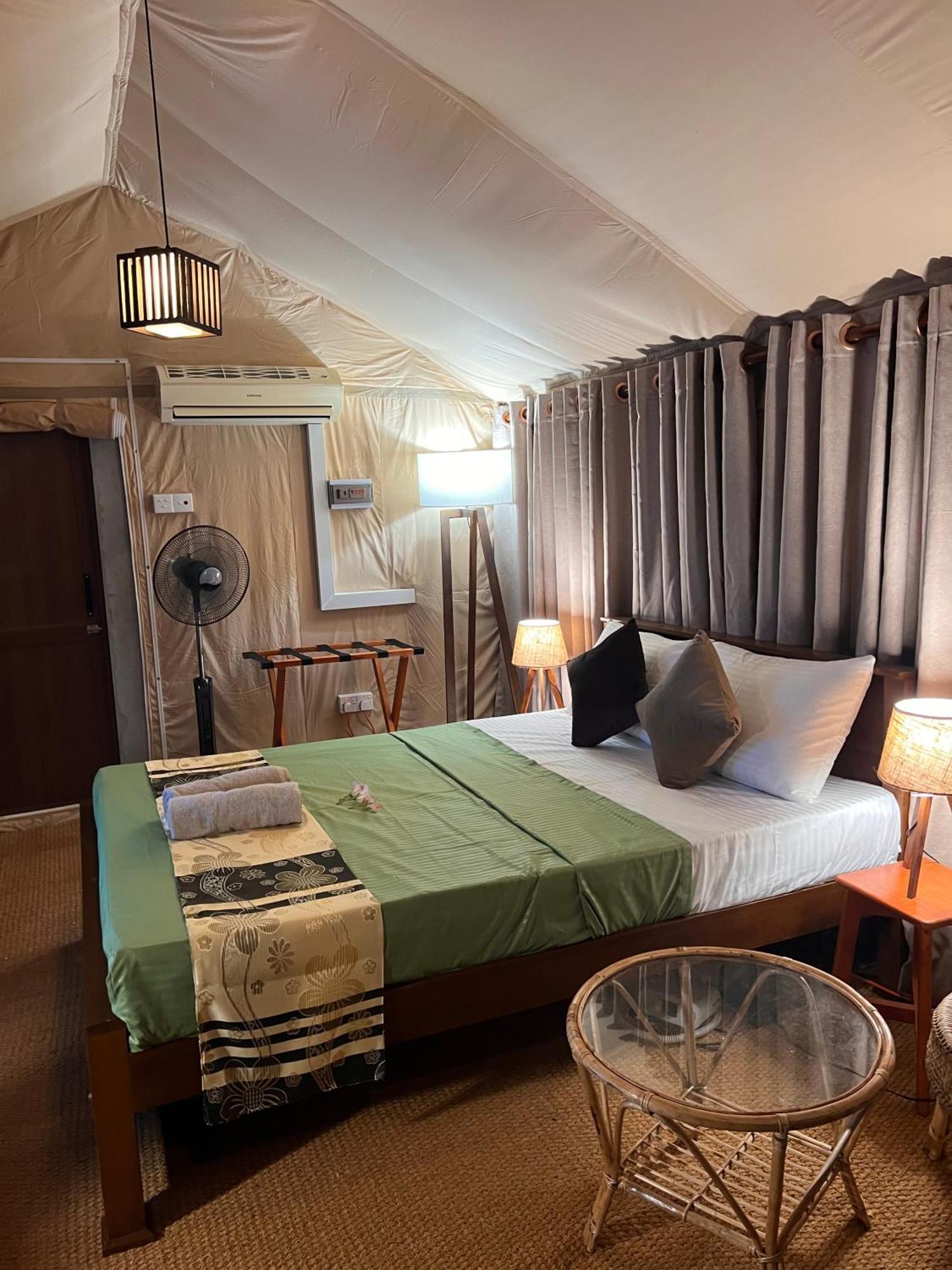 At One - Glamping Hotel Rekawa Kültér fotó