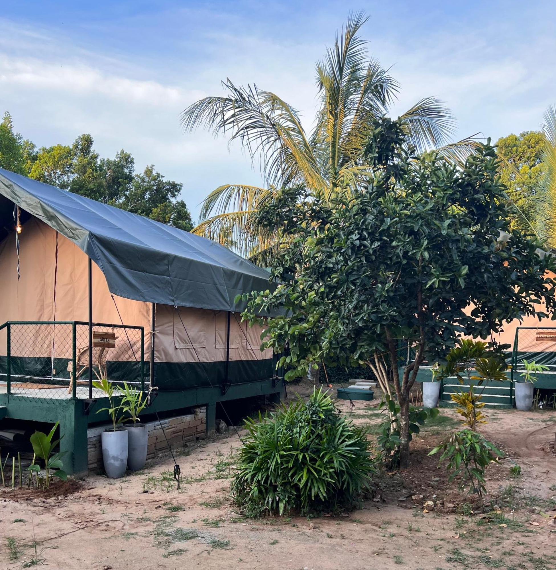At One - Glamping Hotel Rekawa Kültér fotó