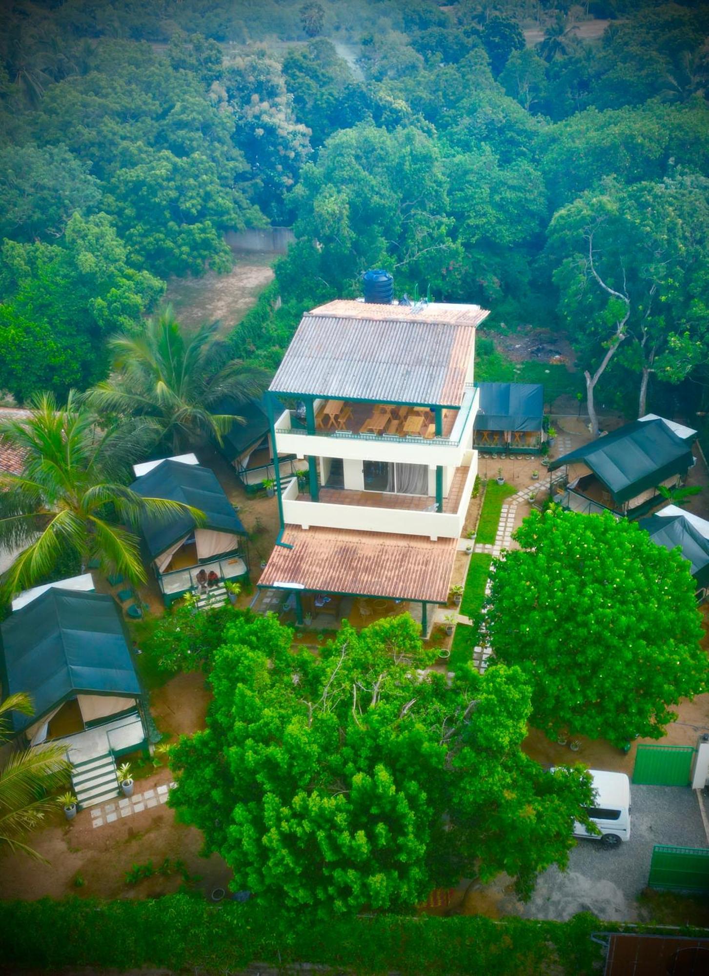 At One - Glamping Hotel Rekawa Kültér fotó